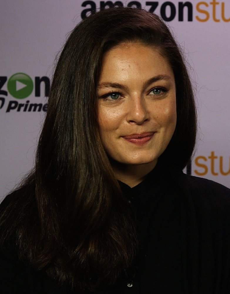 Alexa Davalos