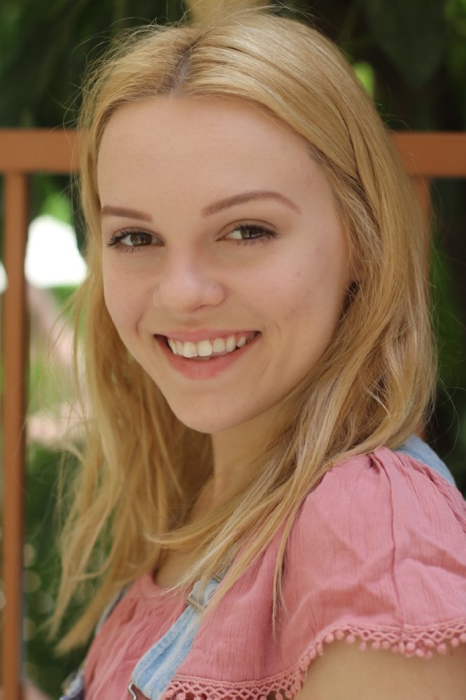 Alyssa Elle Steinacker