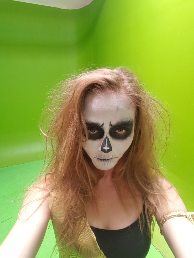 Lauren See