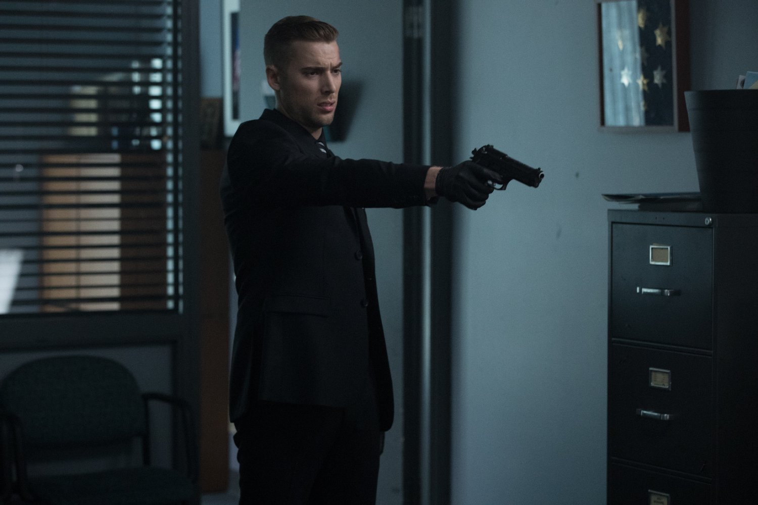 Dustin Milligan