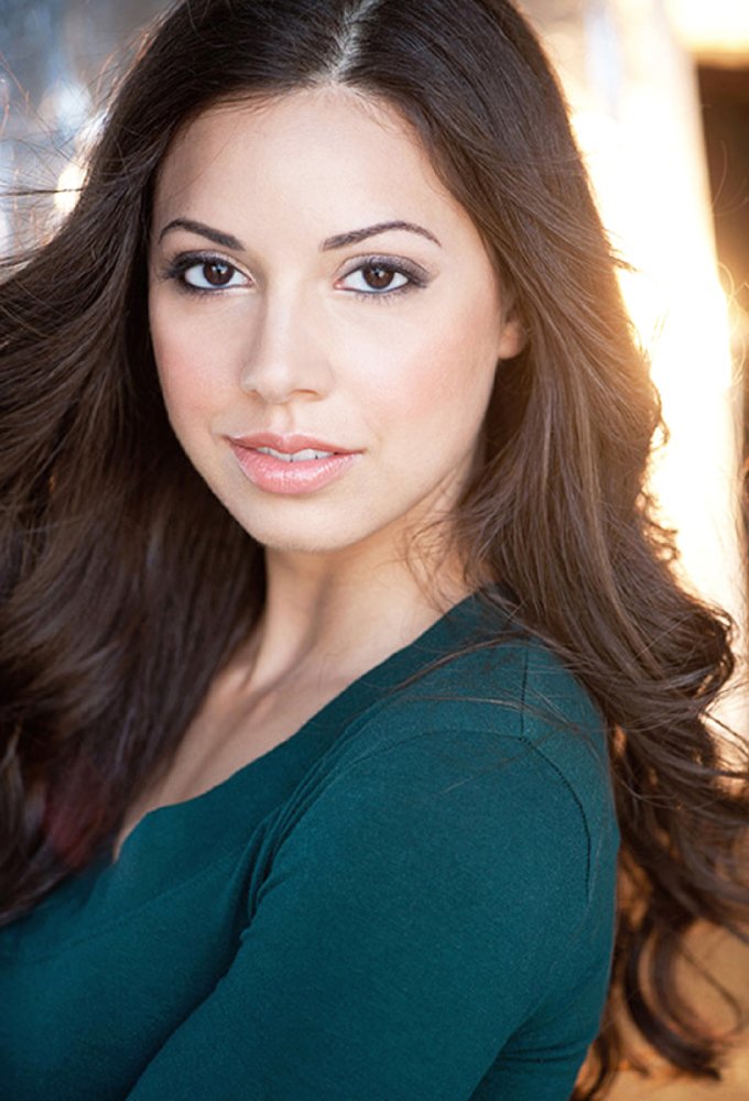 Leila Almas
