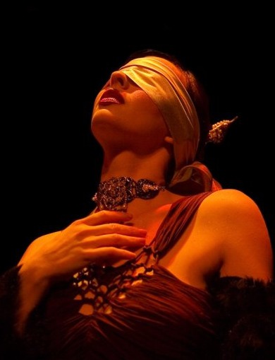 Chrysta Bell