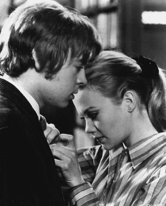 Hywel Bennett
