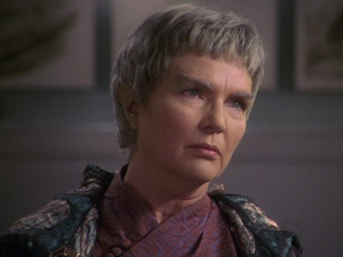 Fionnula Flanagan