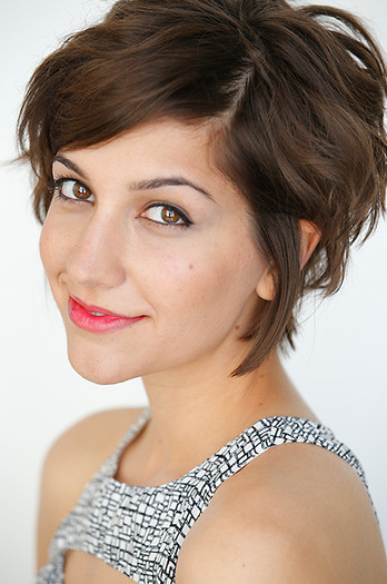 Lindsey Naves