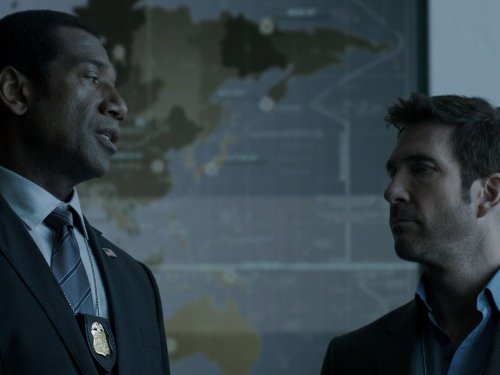 Agent Duncan Carlisle