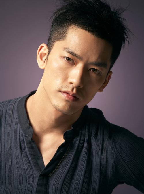Yong Woo Lee