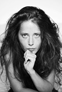Lola Dubus