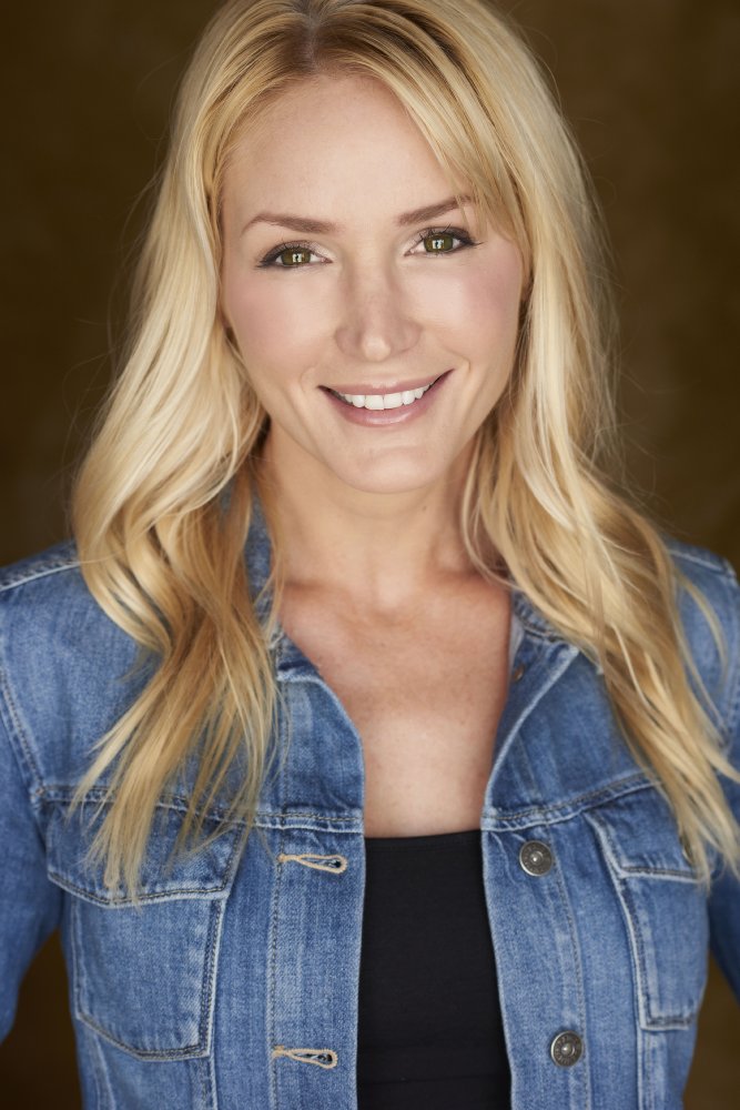 Lindsay Hanzl