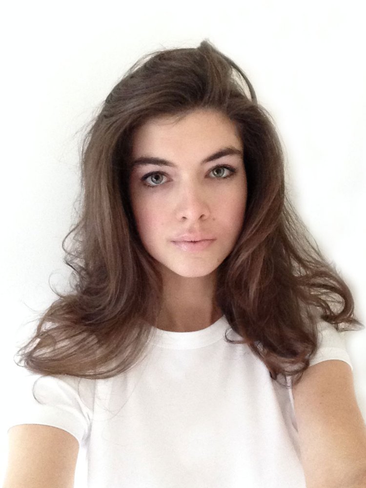 Nelly Buchet