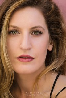 Sarah Wylie