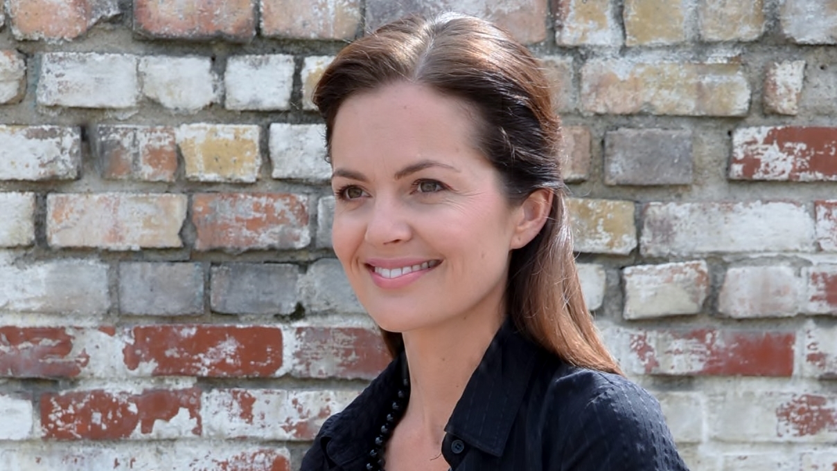 Carrie Schroeder
