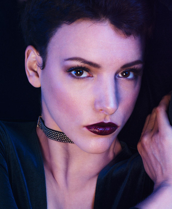 Aline Mayne