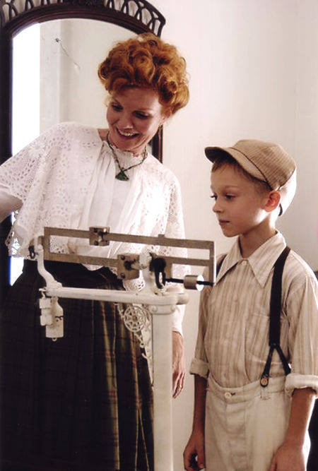Connie Ray