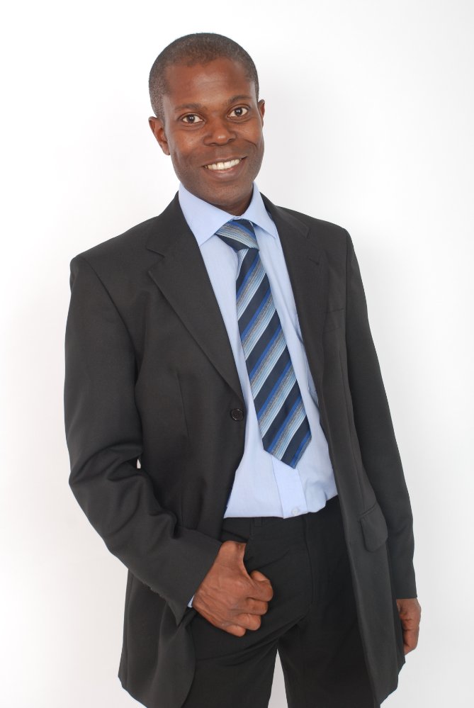 Anthony Chisholm