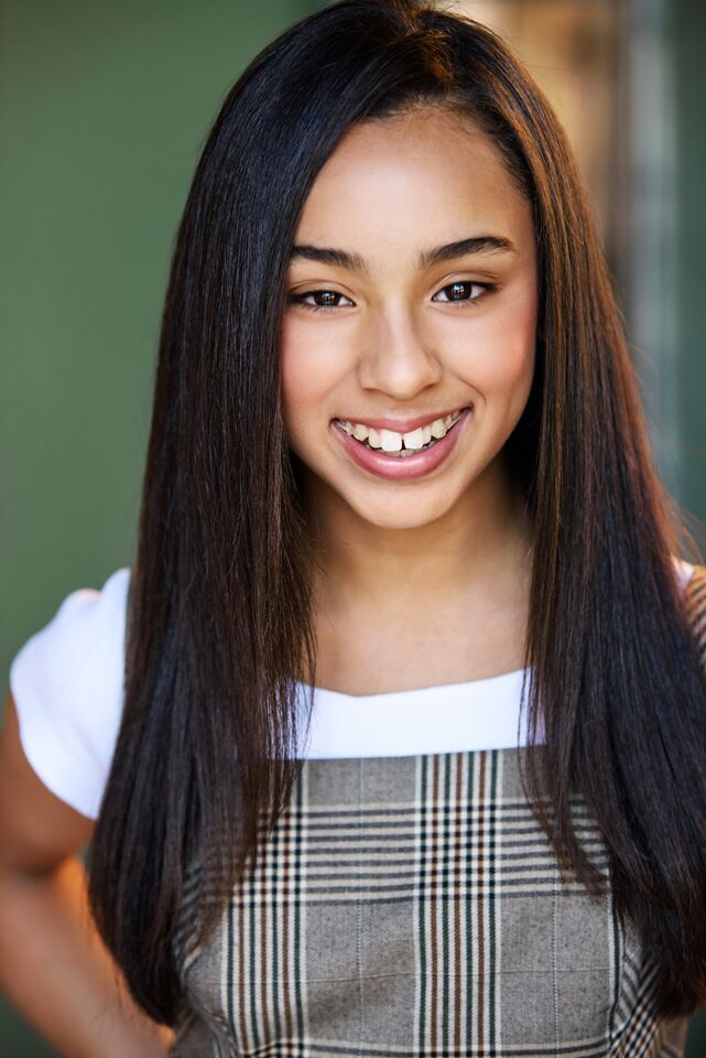 Caroline De Leon