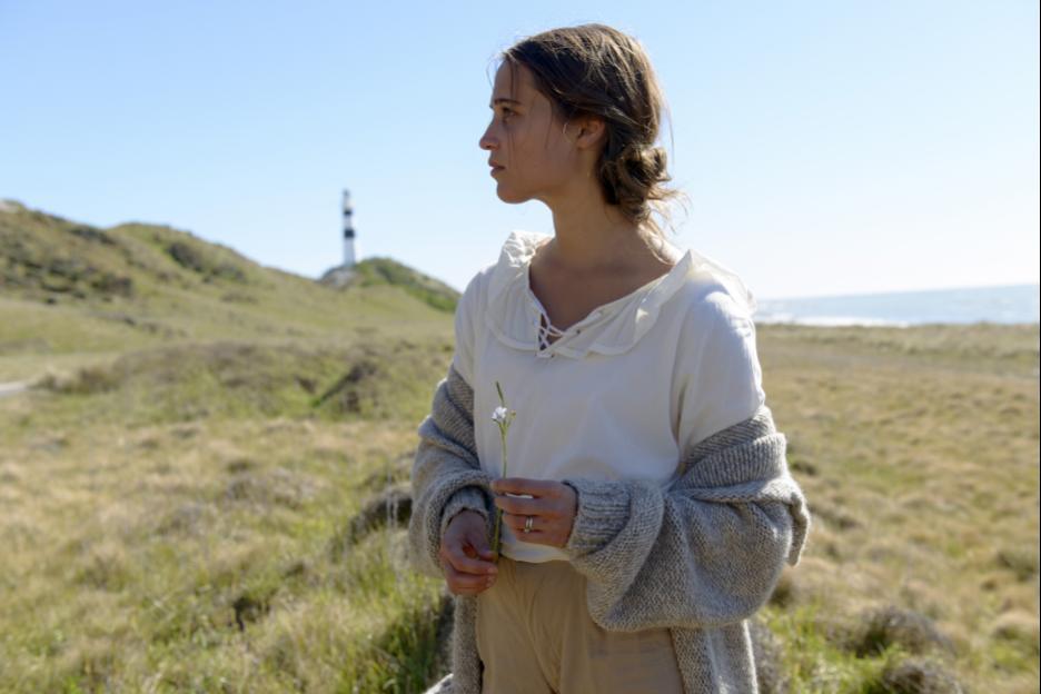 Alicia Vikander