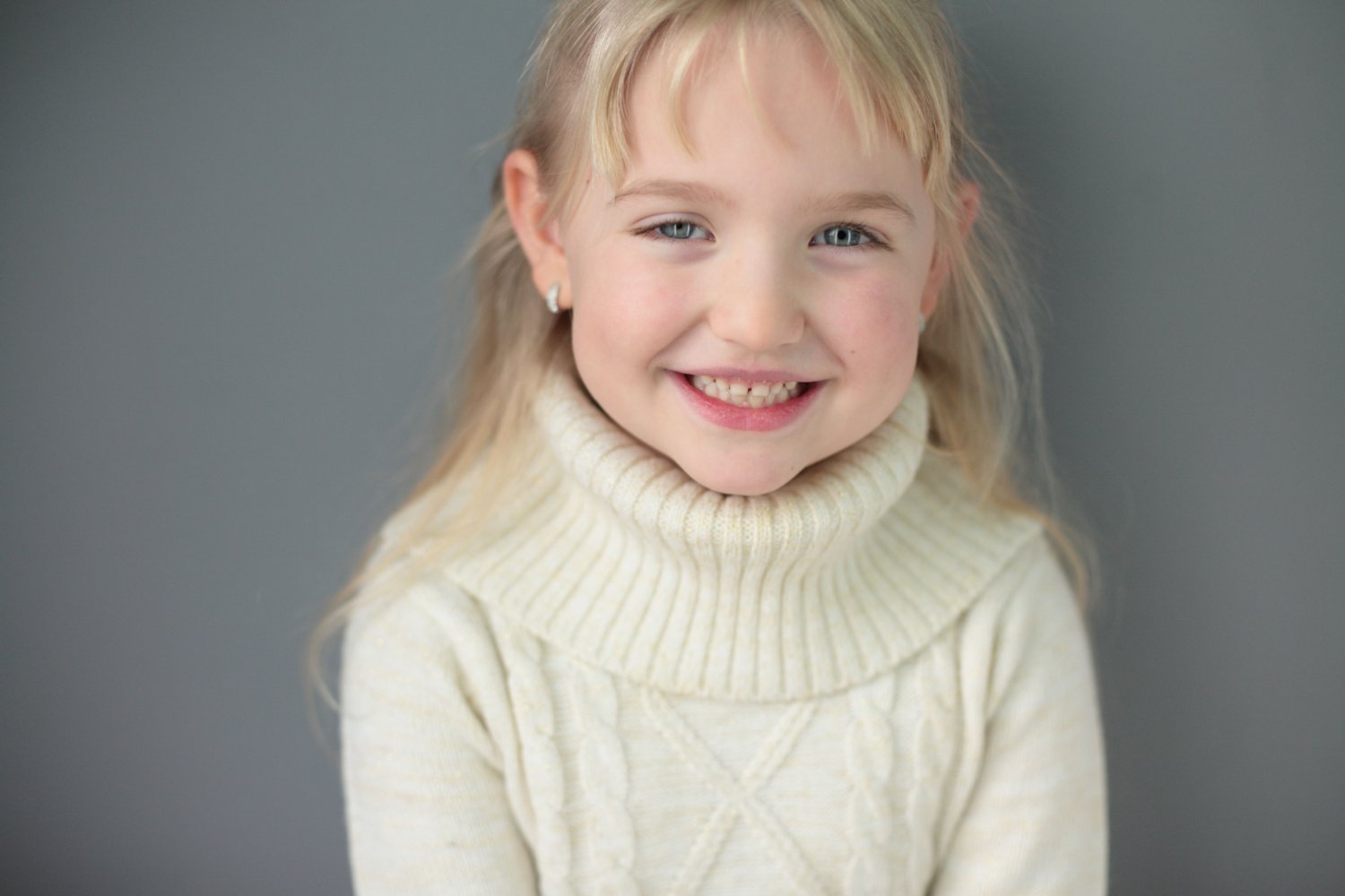 Ava Telek