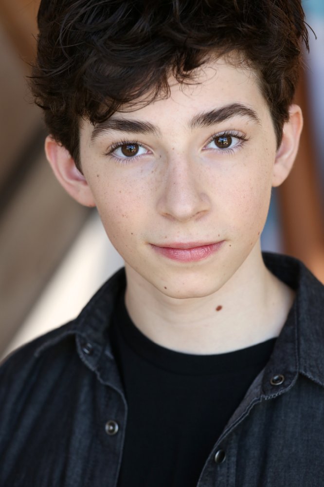 Joshua Carlon