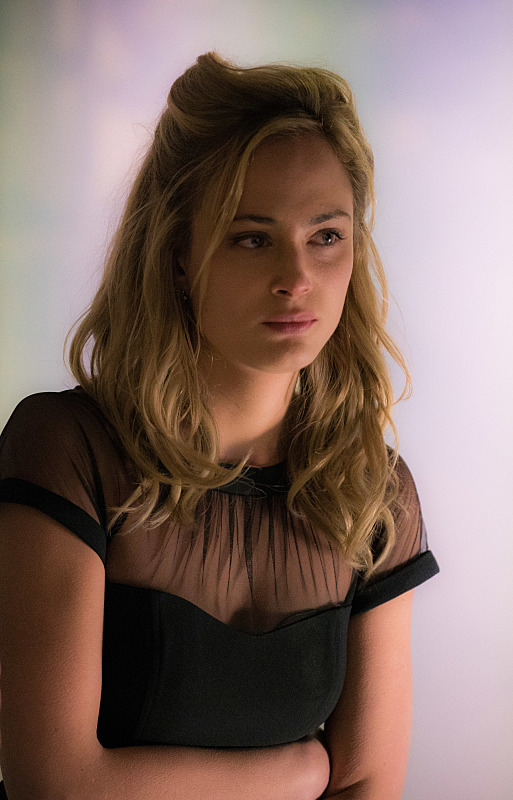 Nora Arnezeder