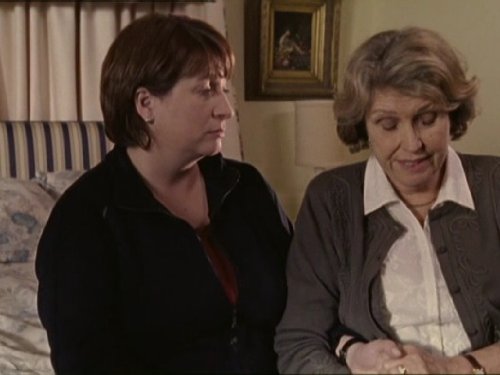 Caroline Quentin