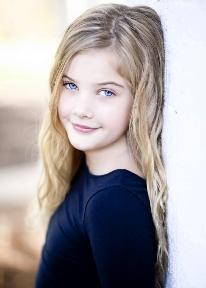 All about celebrity Ainsley Reagan Dobbs! Birthday: 12 May 2006 ...