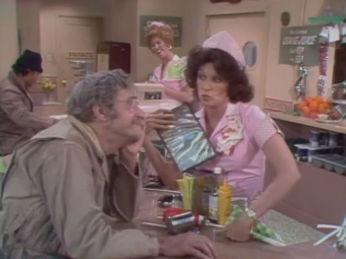 Linda Lavin