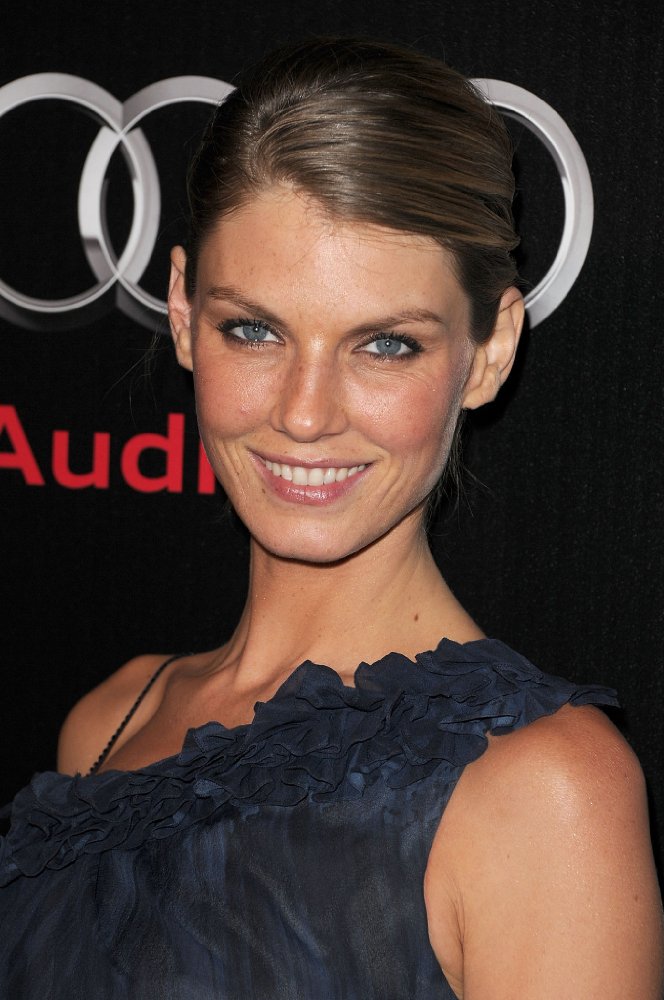 Angela Lindvall