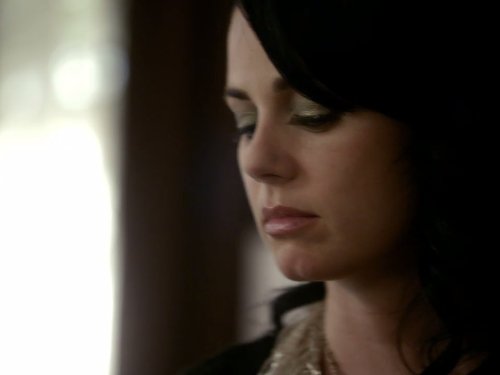 Mia Kirshner