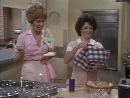 Linda Lavin