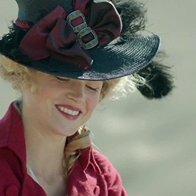 Caroline Penvenen, Caroline Enys