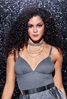 Genessy Castillo