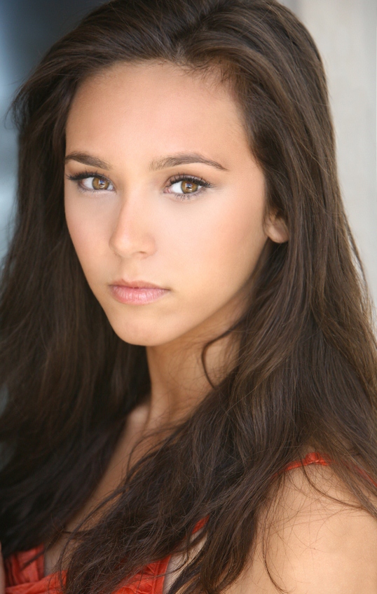 Nicole Cummins