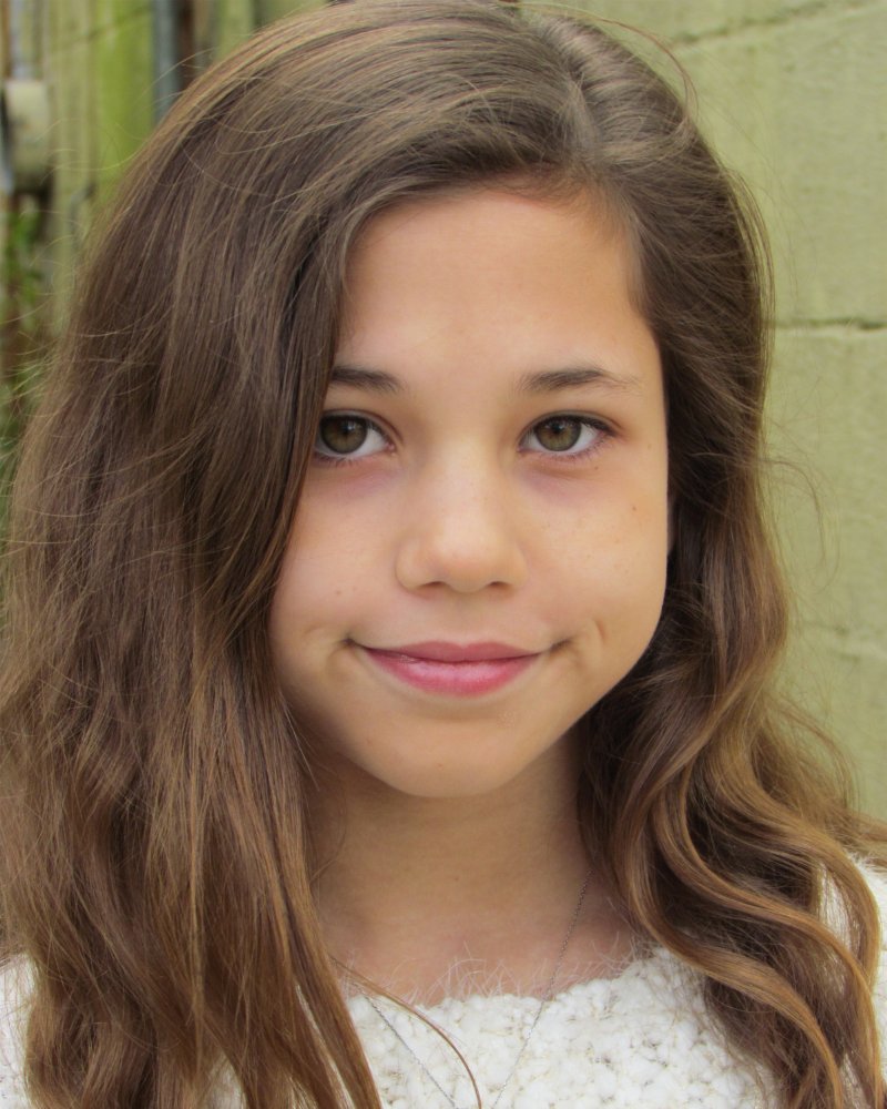 Chloe Barach