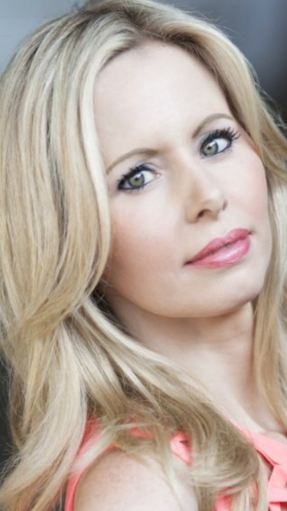 Michelle Lenhardt