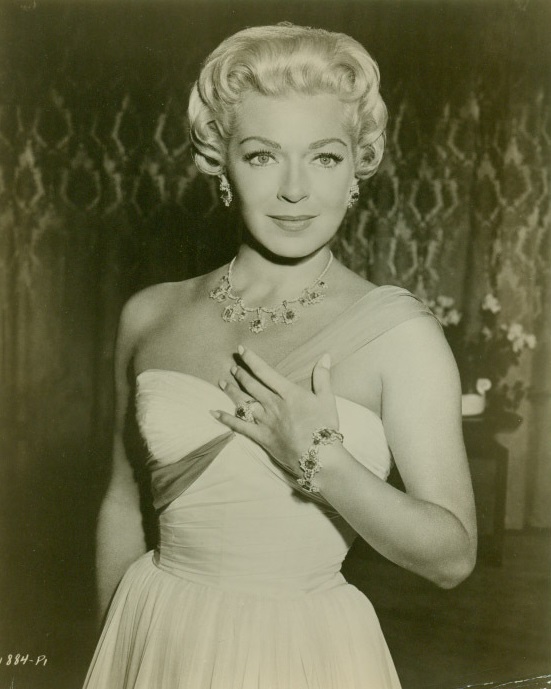 Lora Meredith