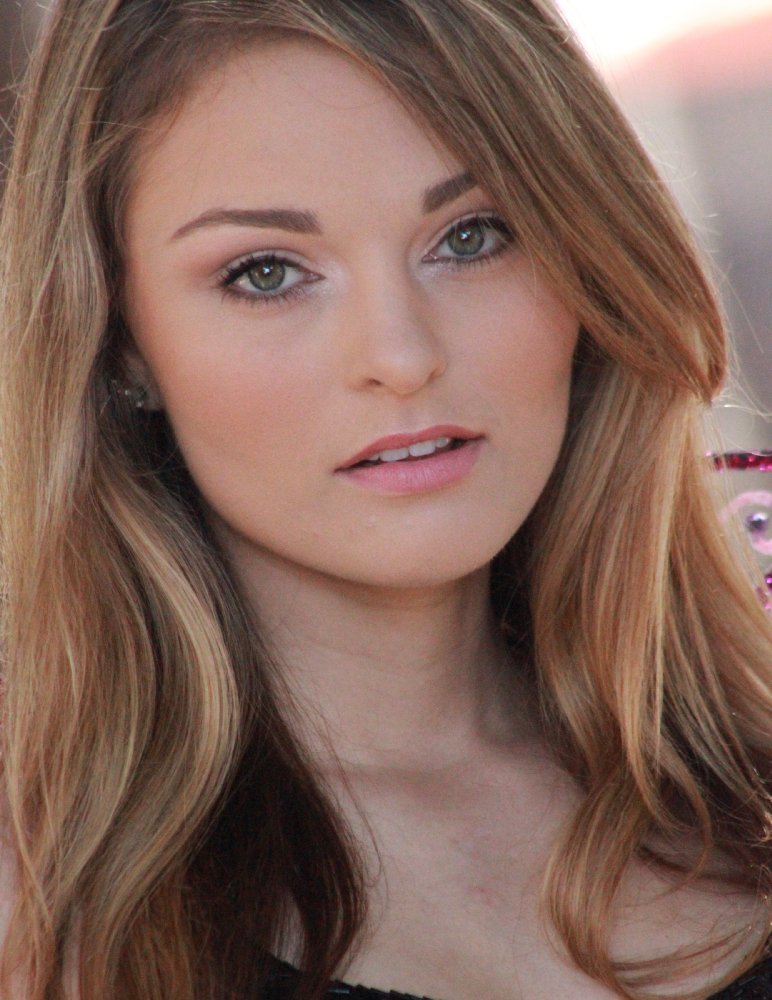 Desirae Linz