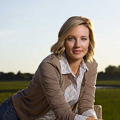 Lena Graves