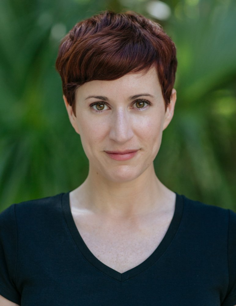 Caroline L Price