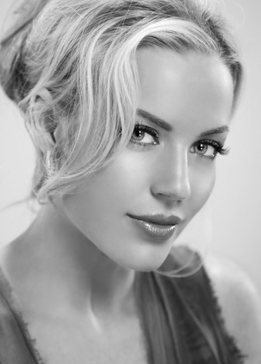 Leslie Mills