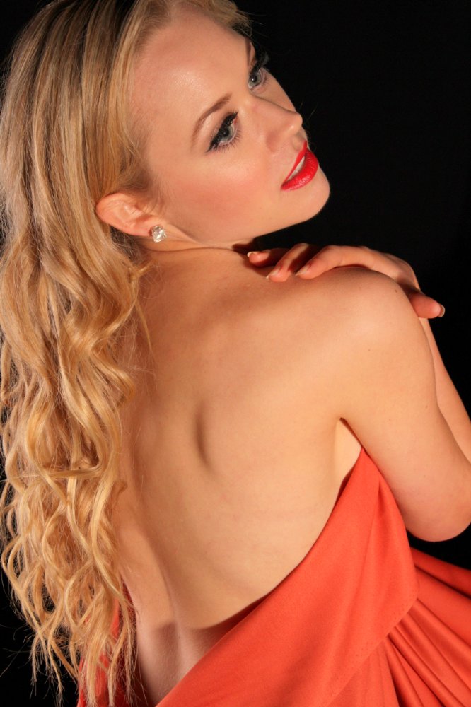 Clara Helms