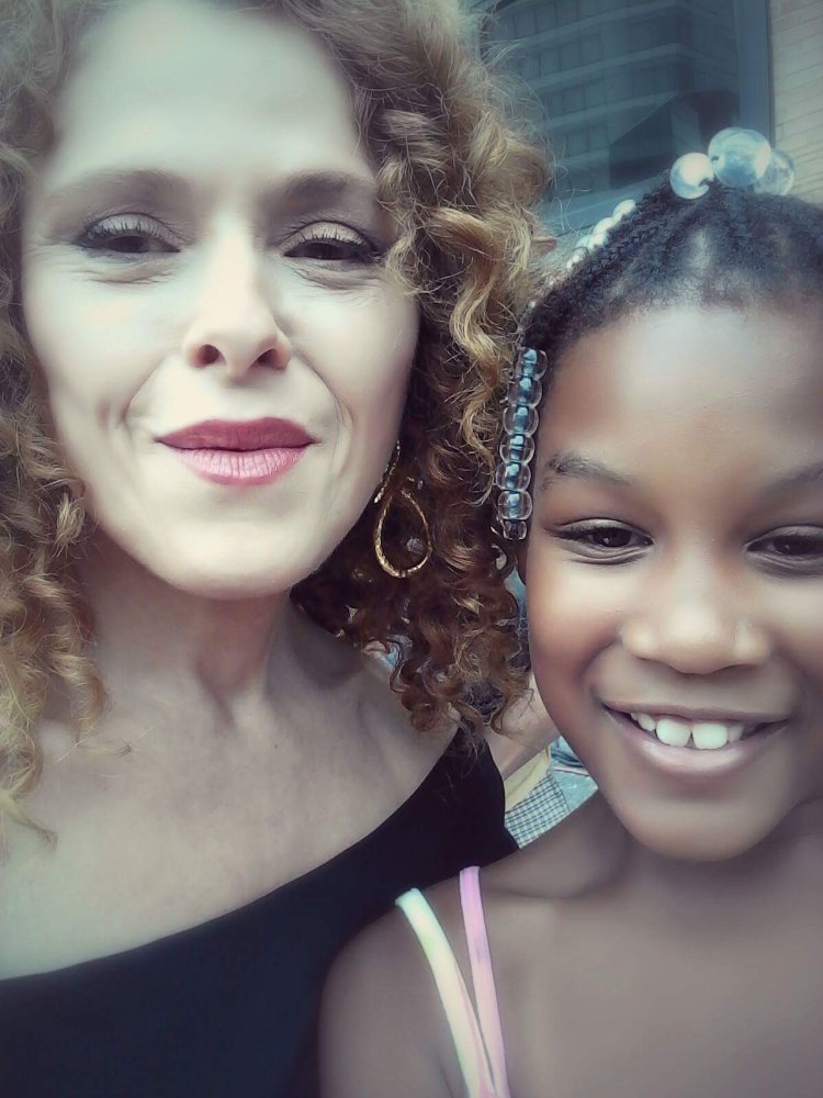 Khalia R Gourdine