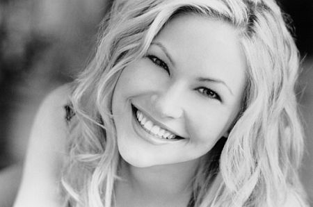 Amanda Loncar