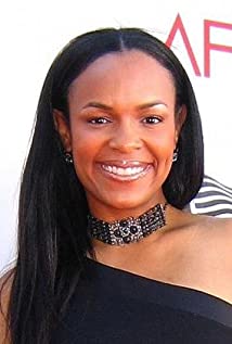 Monica Mallet