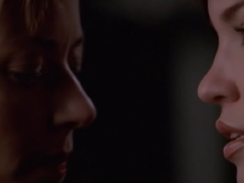 Mia Sara