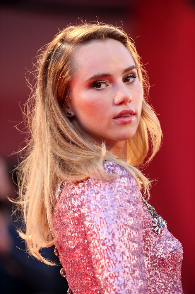 Suki Waterhouse