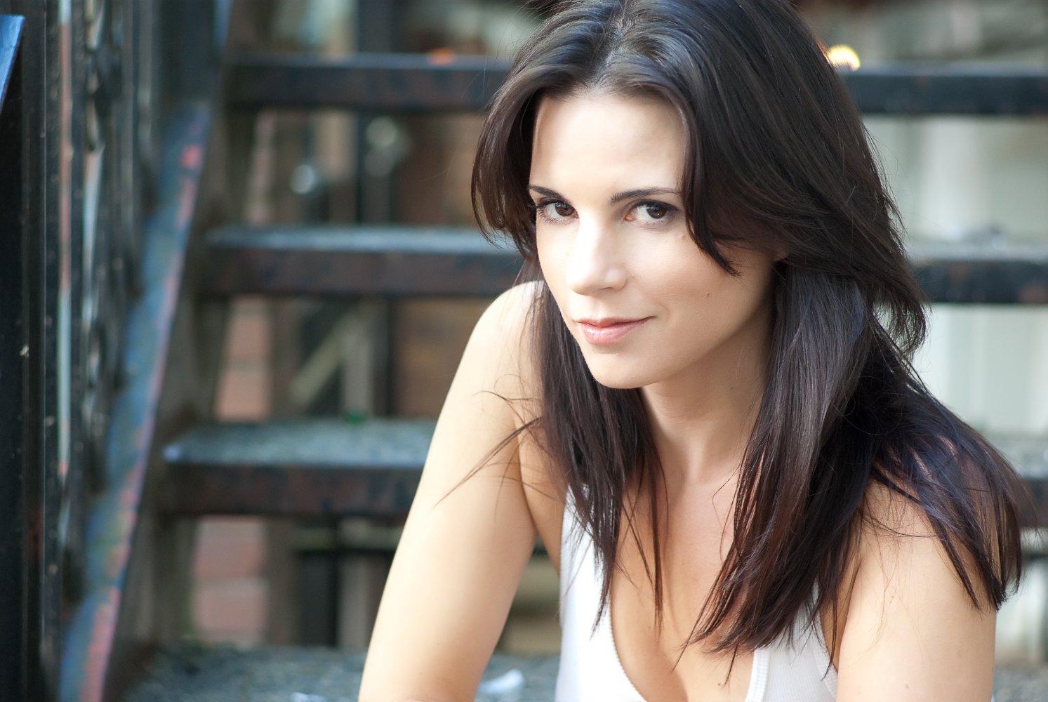 Leah Cairns