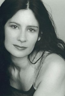 Mia Reeves