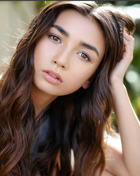 Kelsey Leon