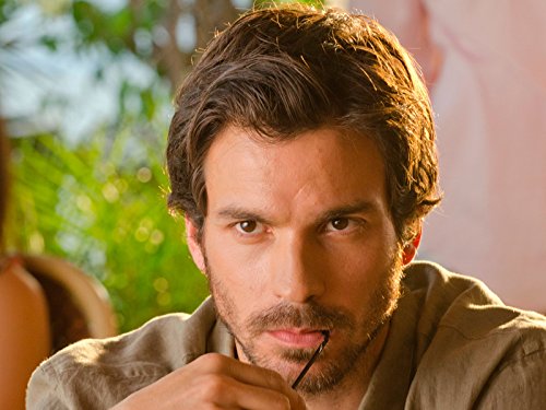 Santiago Cabrera